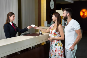 What are the factors to consider before making a hotel reservation?